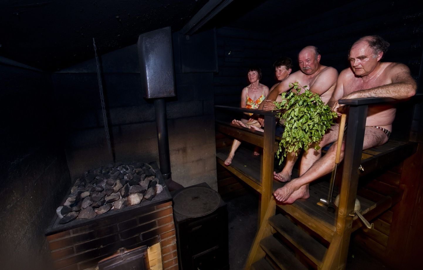 Soome mehed ehedat Soome sauna nautimas