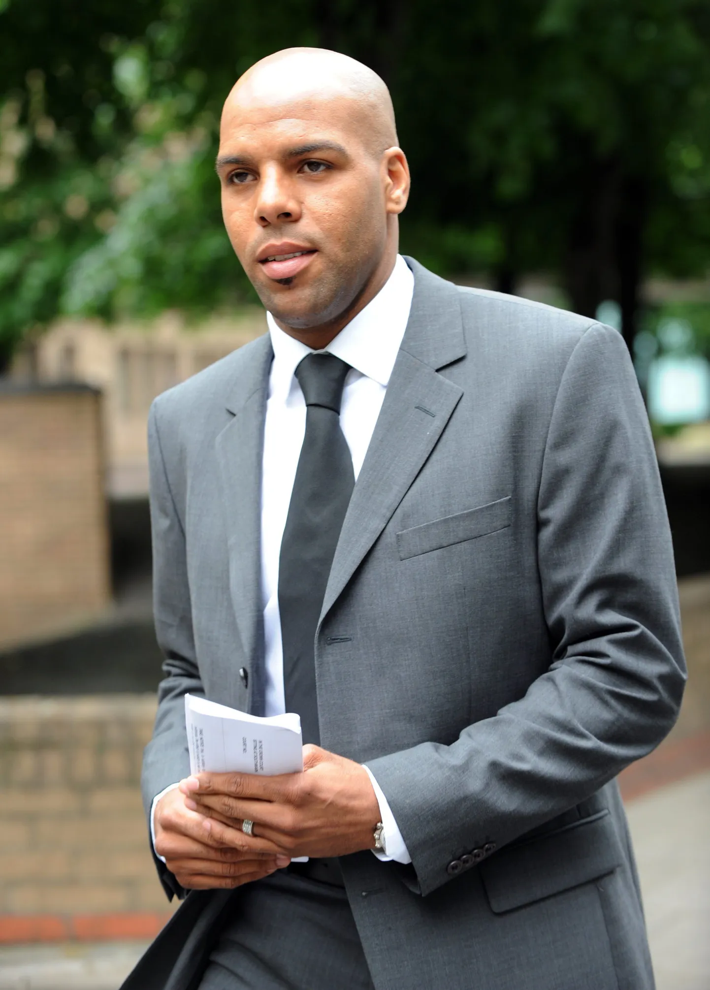 Marlon King täna kohtuhoonest väljumas.