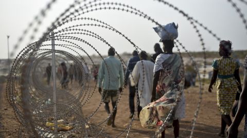 ÜRO eksperdid manitsesid Kreekat migrantide kinnipidamise küsimuses