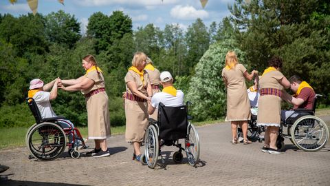 HELEN TÄHTVERE ⟩ Abi on olemas. Aga mida see abivajadusega inimese elus tegelikult muudab?