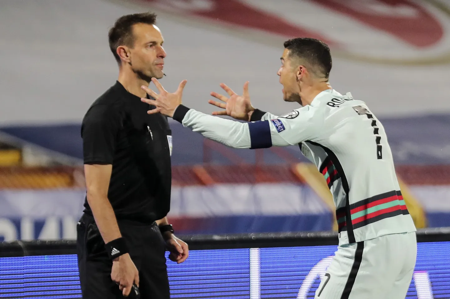 Cristiano Ronaldo ei suutnud uskuda, et kohtunik ei lugenud tema väravat.
