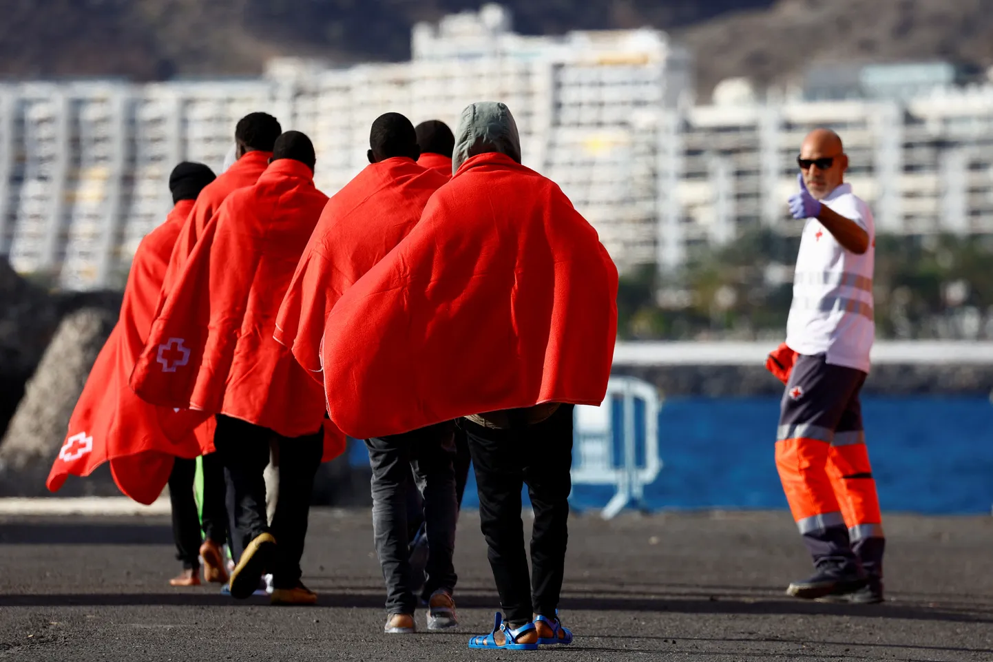 Euroopa Liitu saabunud migrandid Gran Canaria saarel Arguineguini sadamas. Foto on illustratiivne.