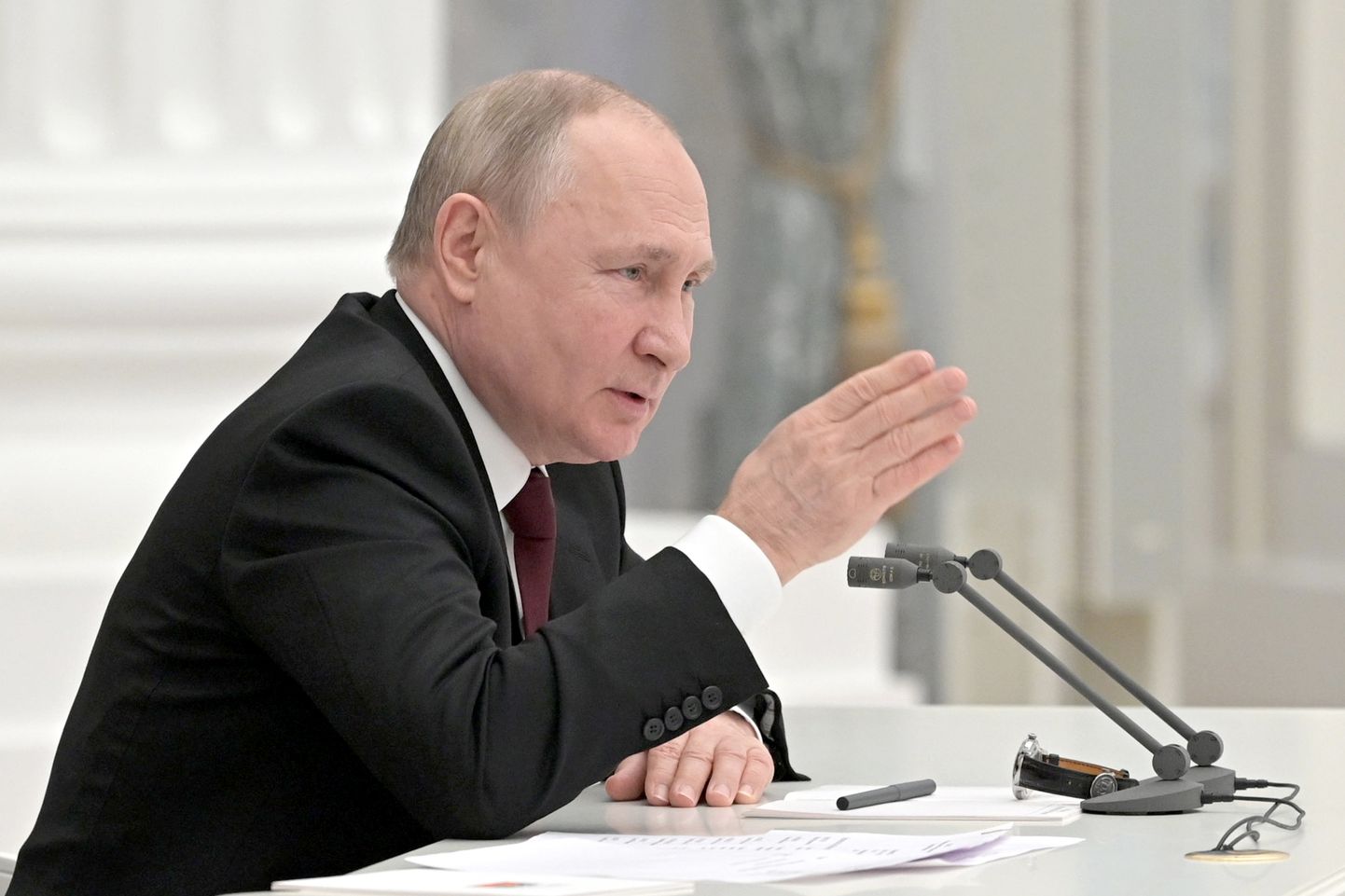 Владимир Путин на заседании Совбеза.