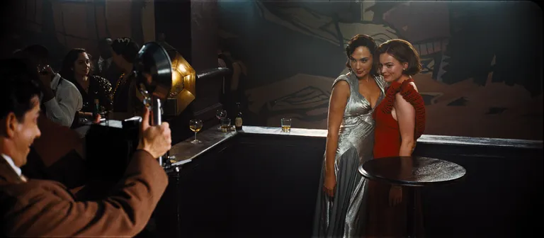 «Surm Niilusel» näitlejad Gal Gadot ja Emma Mackey