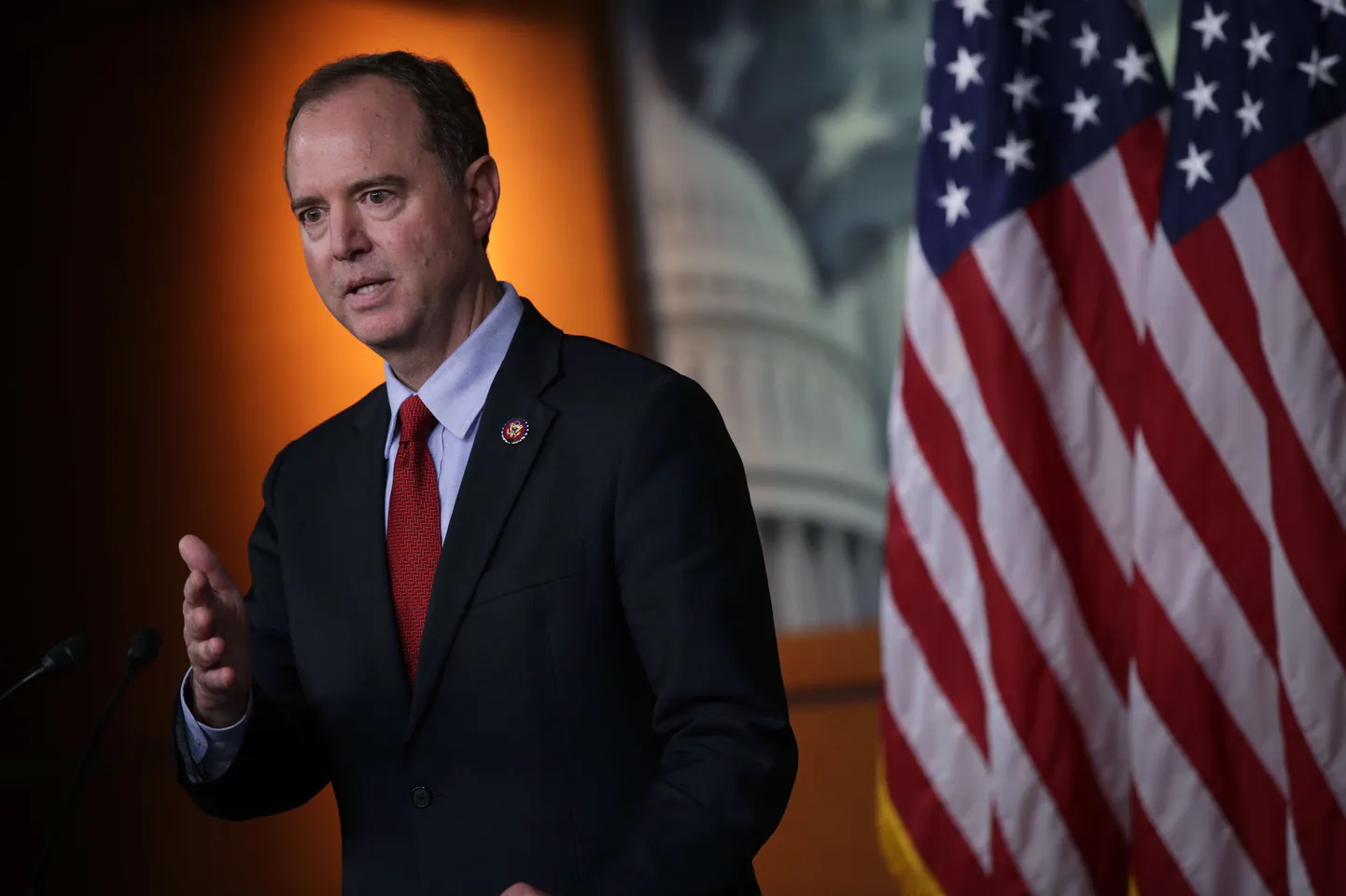 USA esindajatekoja luurekomitee esimees Adam Schiff.