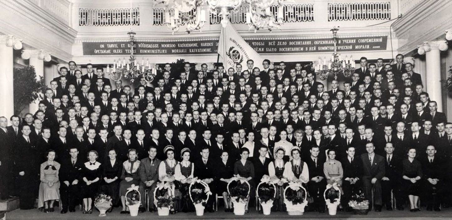 Tartu Üliõpilasmeeskoor 55 aastat tagasi oma 45. aastapäeva kontserdil, millest tõusis suur tüli.