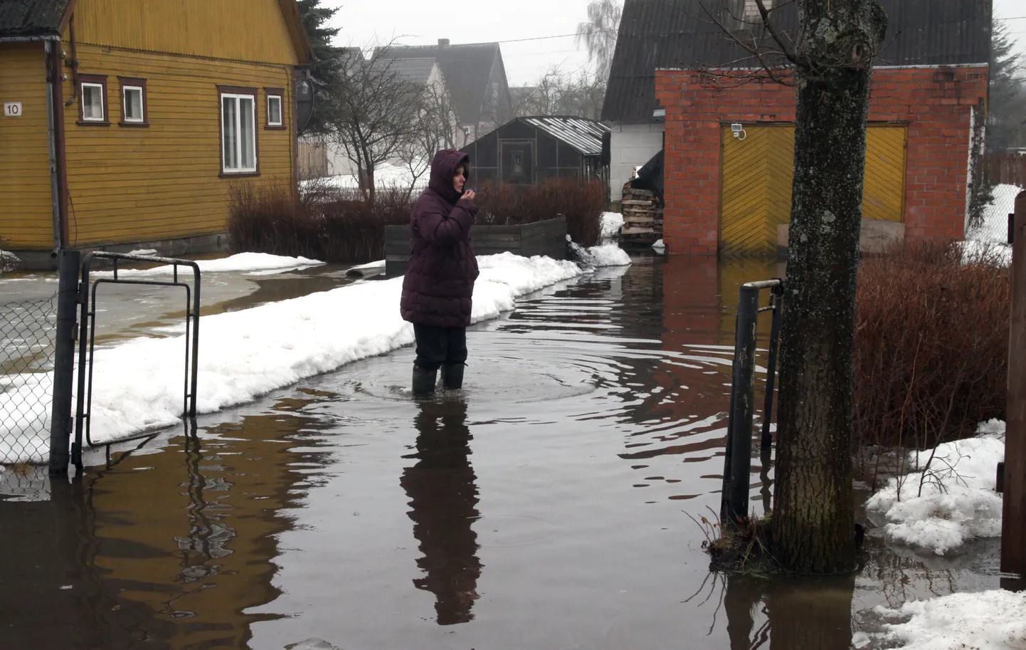 Kevadine suurvesi Pärnus Turu tänaval.