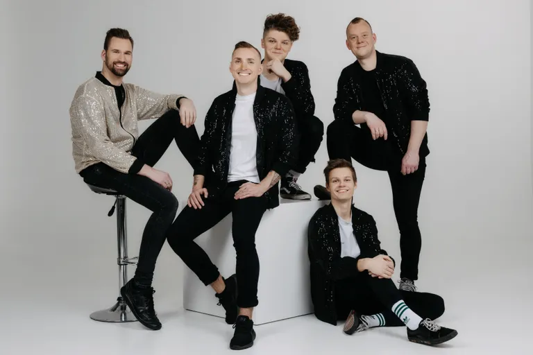 Pilns "Laika Upes" sastāvs: Atis Čamanis, Guntis Nurža, Jānis Pastars, Edgars Ansons-Tomsons, Krišjānis Laizāns.