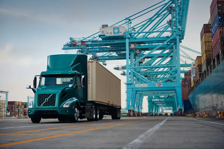 Volvo Trucks alustas ametlikult tellimuste vastuvõtmist uue elektriliste raskeveokite seeria mudelitele.
