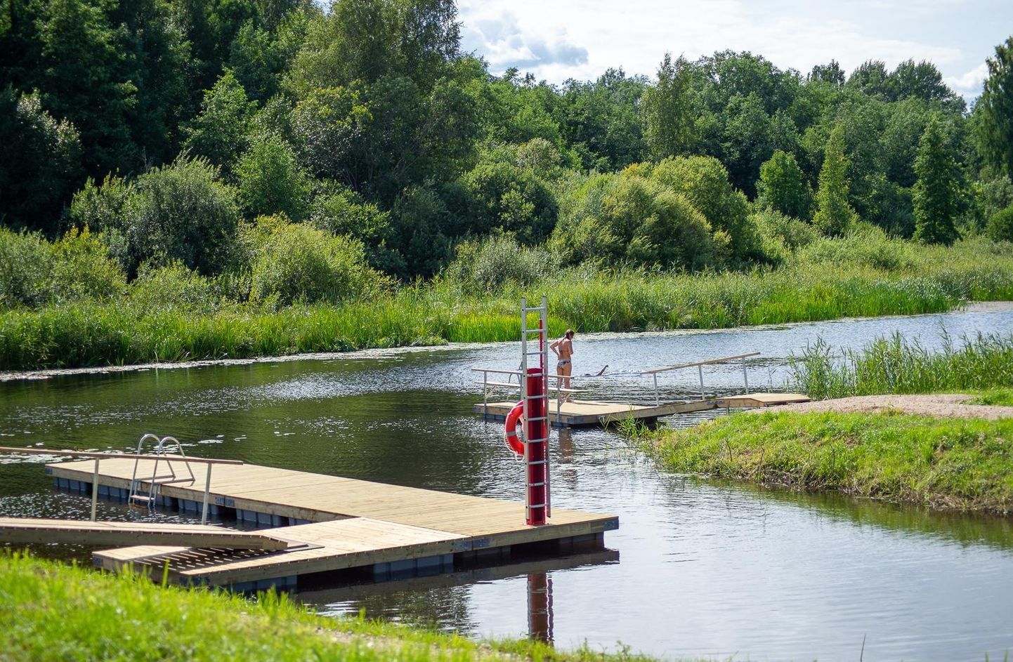 Eelmise aasta kaasava eelarve võidutööna ehitati Viljandi vallas välja Surva silla ujumiskoht. Kes tänavu võidab?