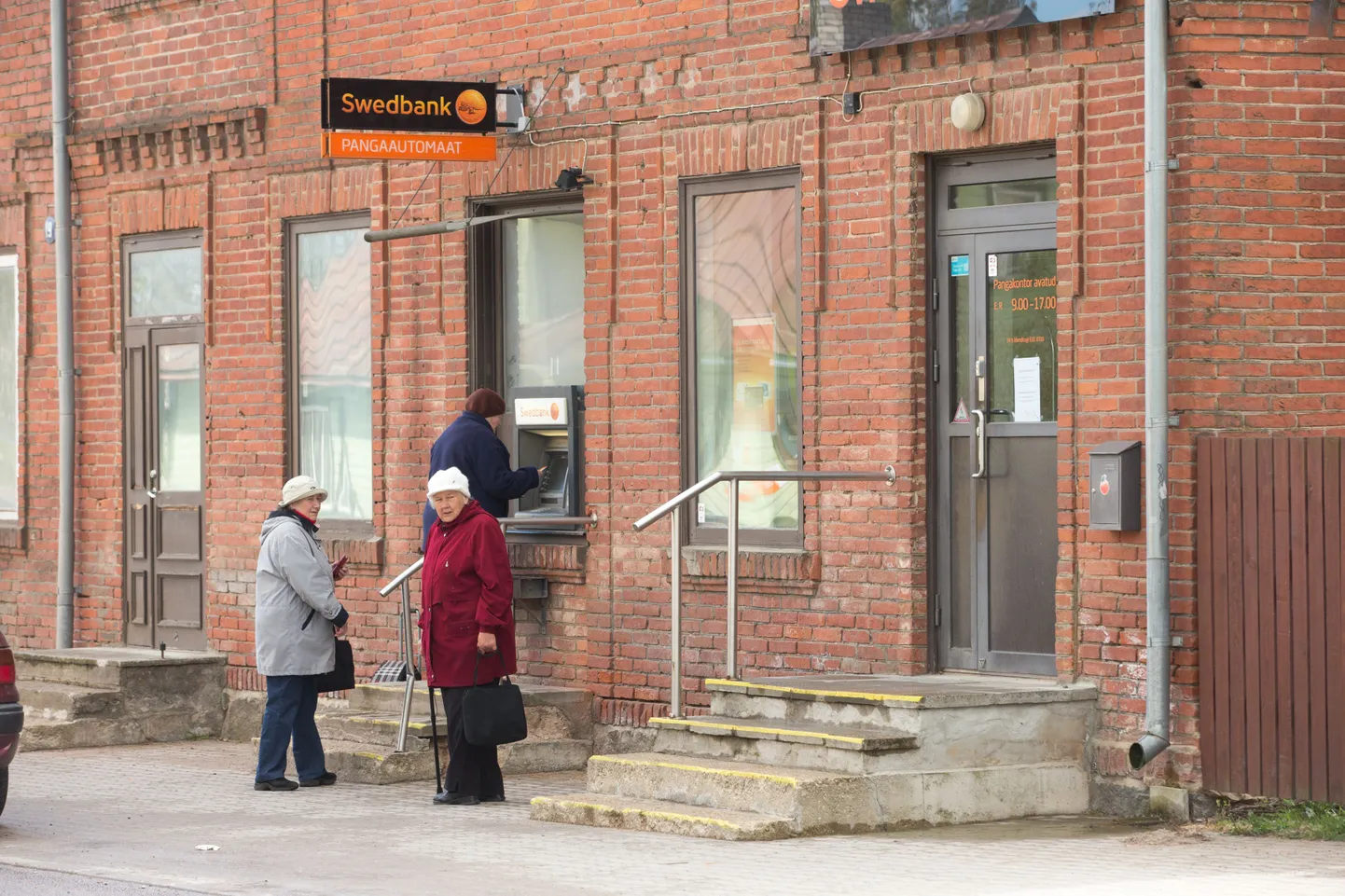 Swedbanki kontor Viljandimaal.