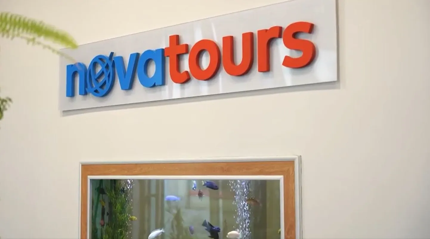 Novatours logo.