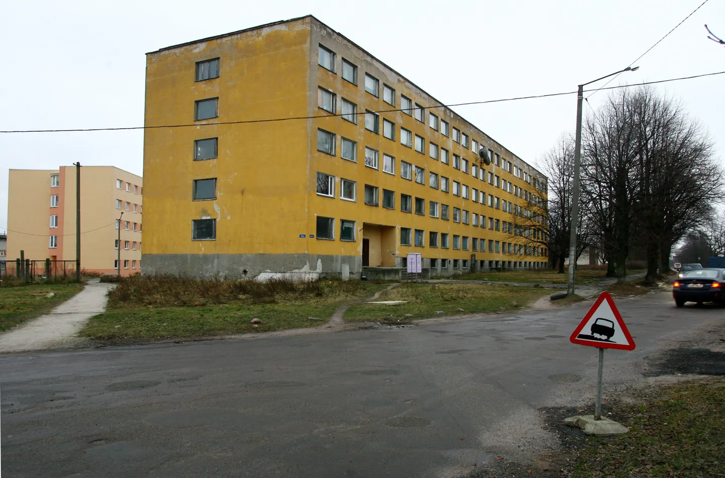 Maleva 18 asuva ühiselamutüüpi elamu seisukordd läheb iga aastaga hullemaks.
