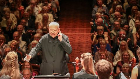 AVALIK KIRI ⟩ Aitäh, maestro, just sedalaadi ilu on meil Eestis praegu vaja!