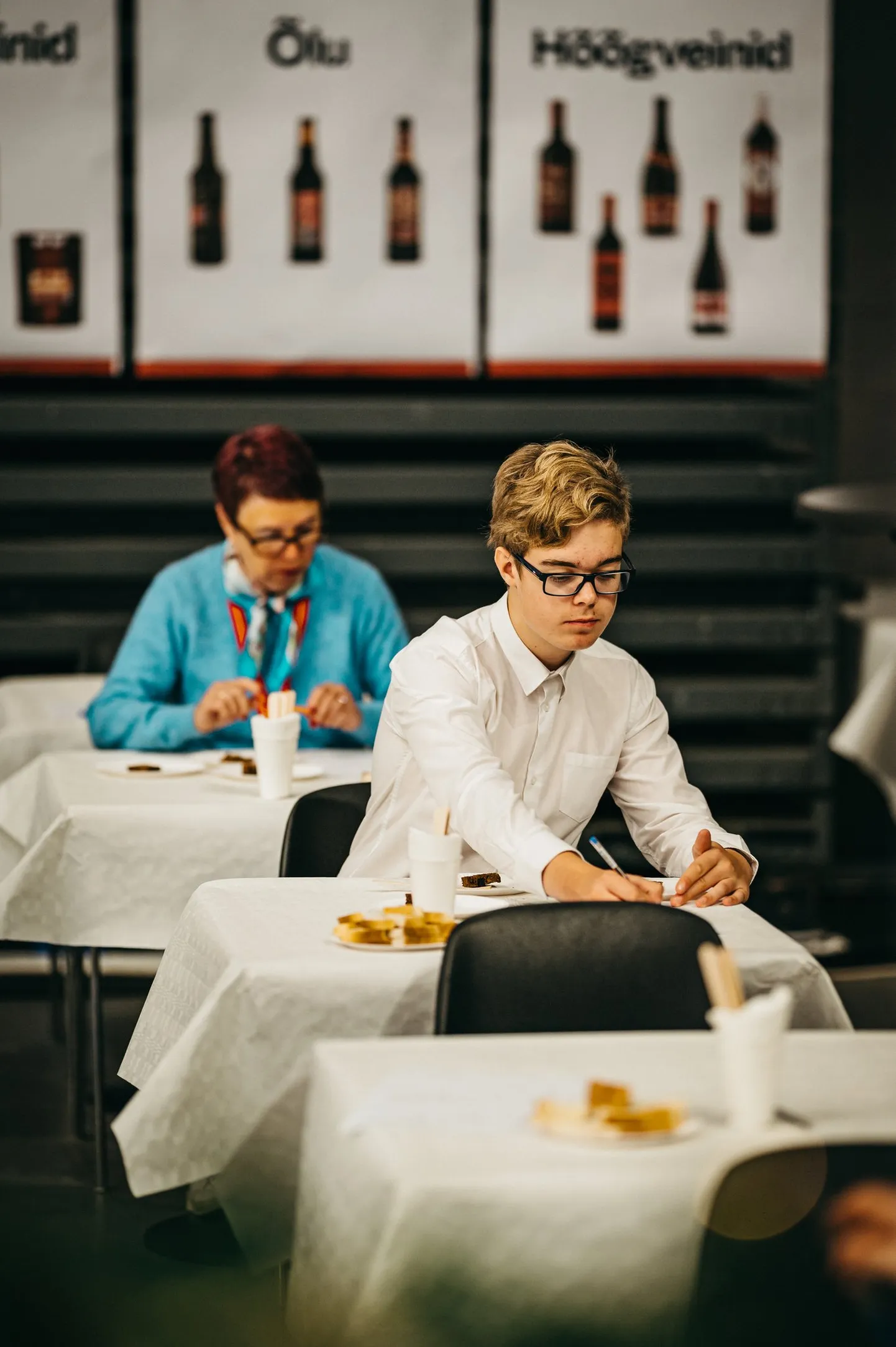 Ilma pakendit nägemata ja tootja nime teadmata tuli anda hinnang toodete maitse, lõhna, sisu ja välimuse kohta.