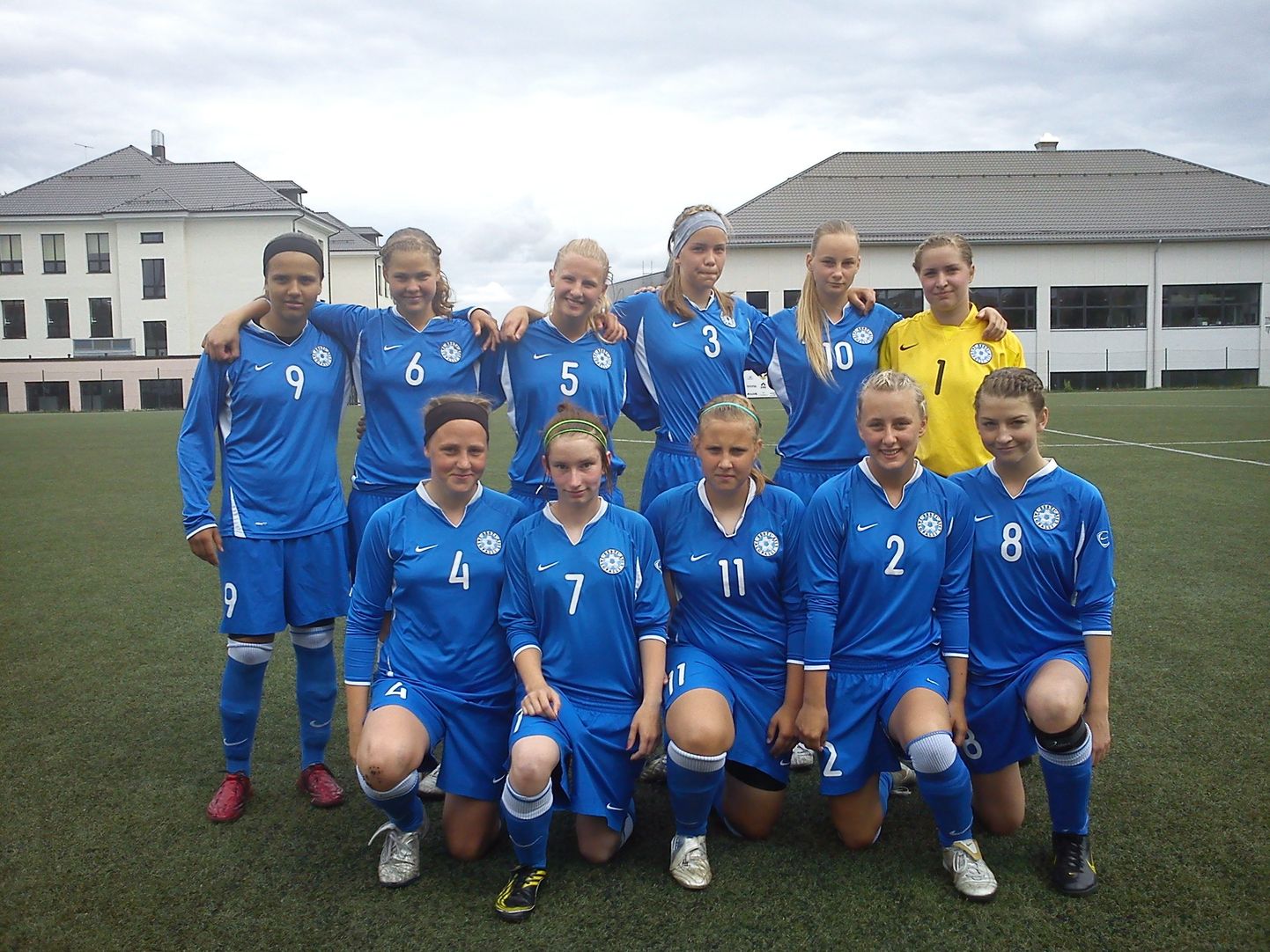 Eesti kuni 17-aastaste tütarlaste jalgpallikoondis.