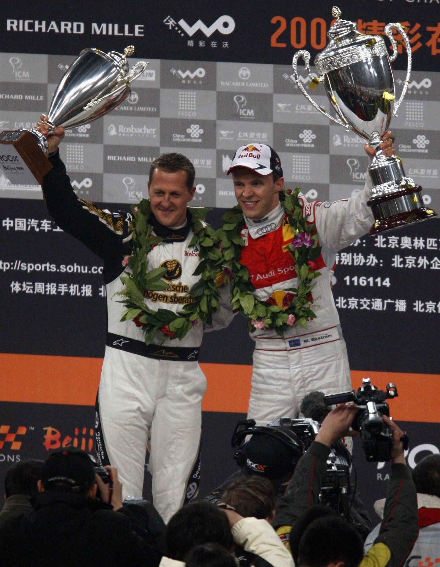 Rootslane Mattias Ekstrom (paremal)ja Michael Schumacher.