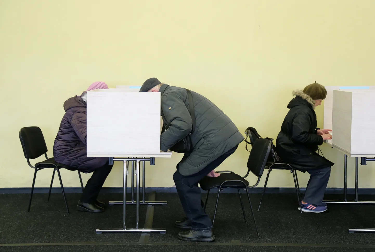 Riigikogu valimised Petersoni gümnaasiumi valimisjaoskonnas.