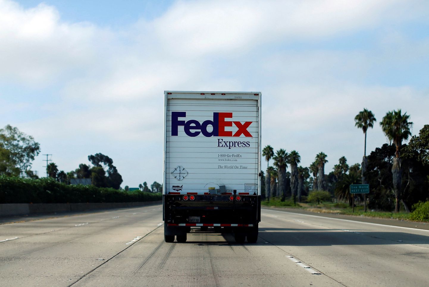 FedEx toimetas investorite kätte suure pettumuse