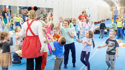 Linna tähtpäev kinkis lastele mängulusti