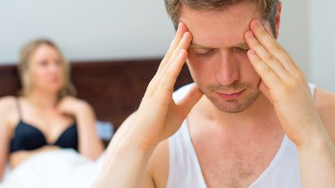 Головная боль во время секса может быть признаком проблем со здоровьем