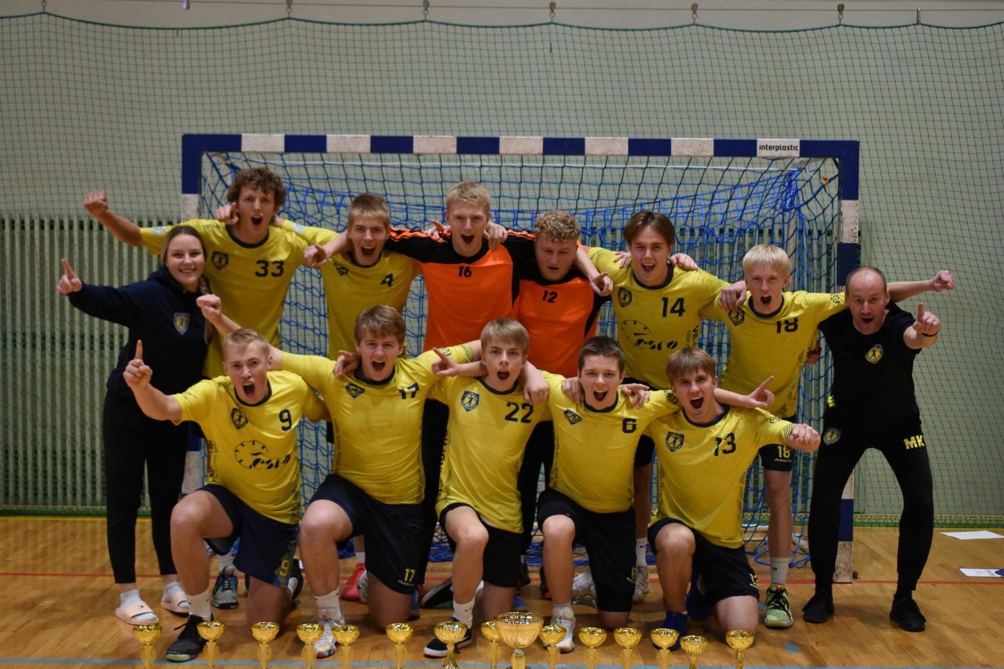 Viljandi spordikooli ja Pärnu ühendvõistkond võitis Eesti A-klassi noormeeste karikavõistlustel kõiki viit vastast.