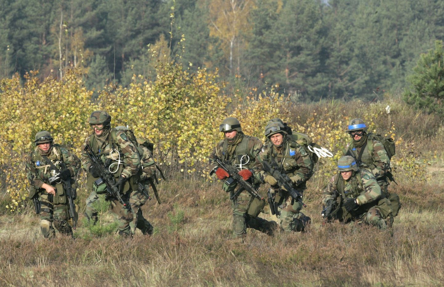 Läti sõdurid Riia lähedal õppustel.