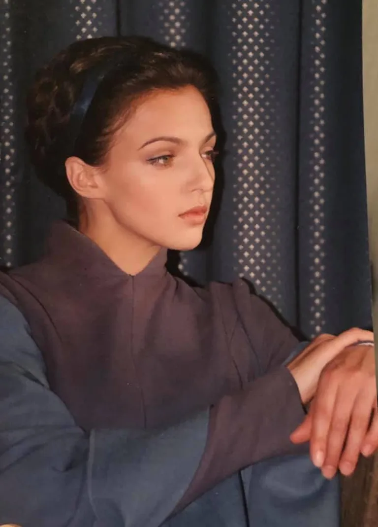 Ирина Леонова
