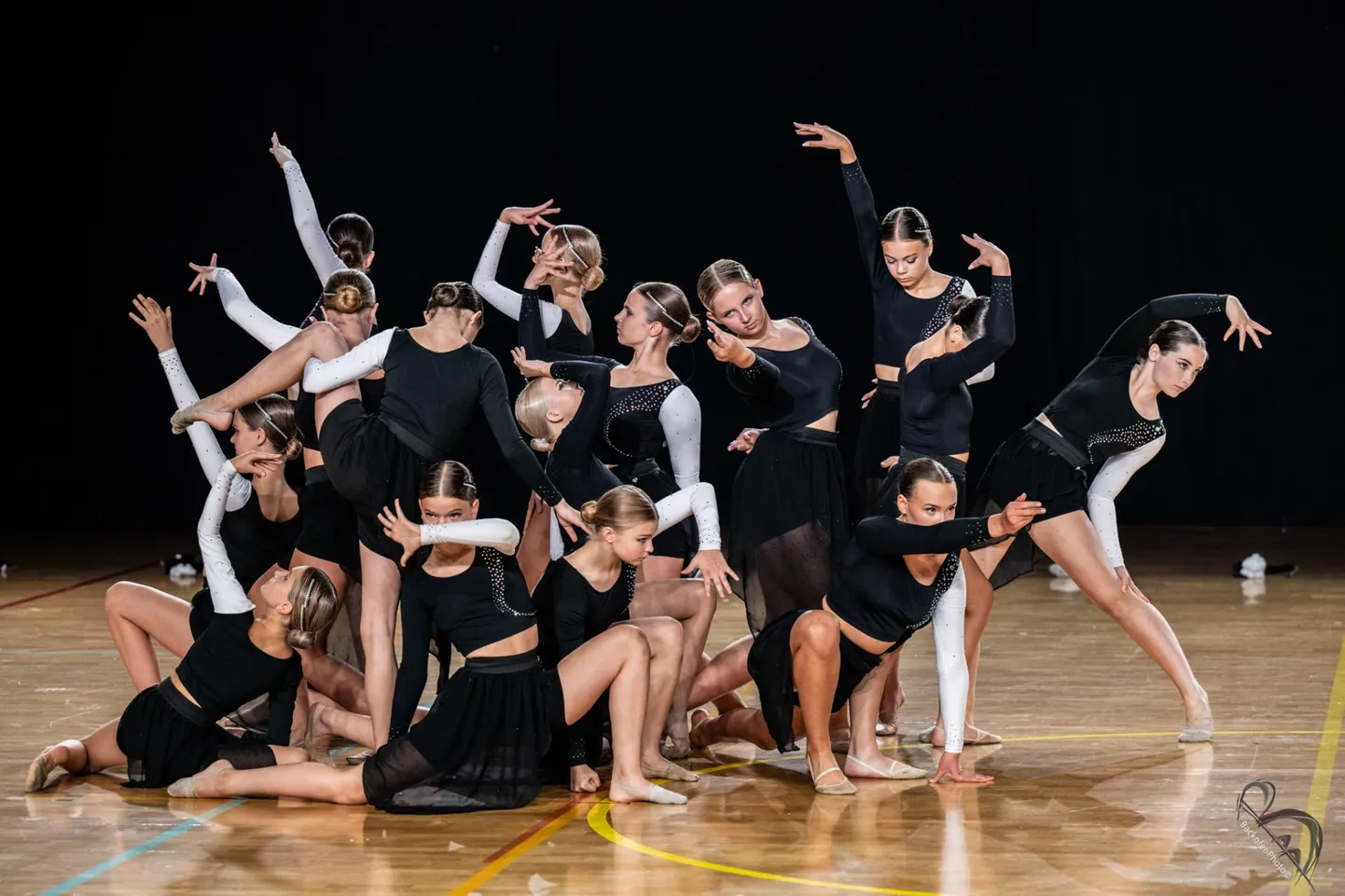 Viljandi spordikooli võimlemisrühm Jasmiin saavutas Eesti suurima võimlemisfestivali "GymnaFest 2025" oma vanusekategoorias laureaadi tiitli.