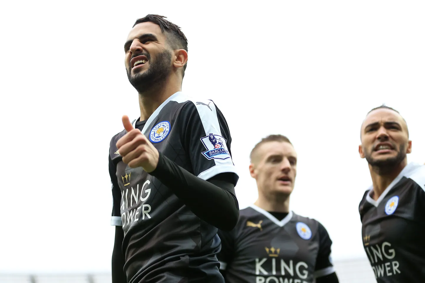 Riyad Mahrez (esiplaanil) väravat tähistamas.