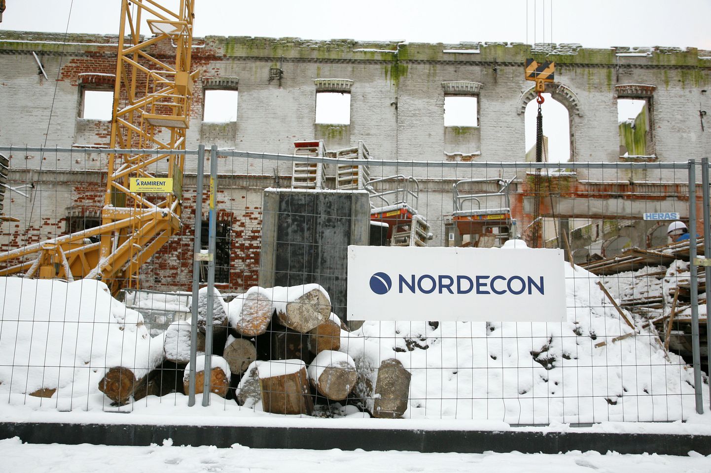 Nordecon Pärnus muuseumi aita ehitamas