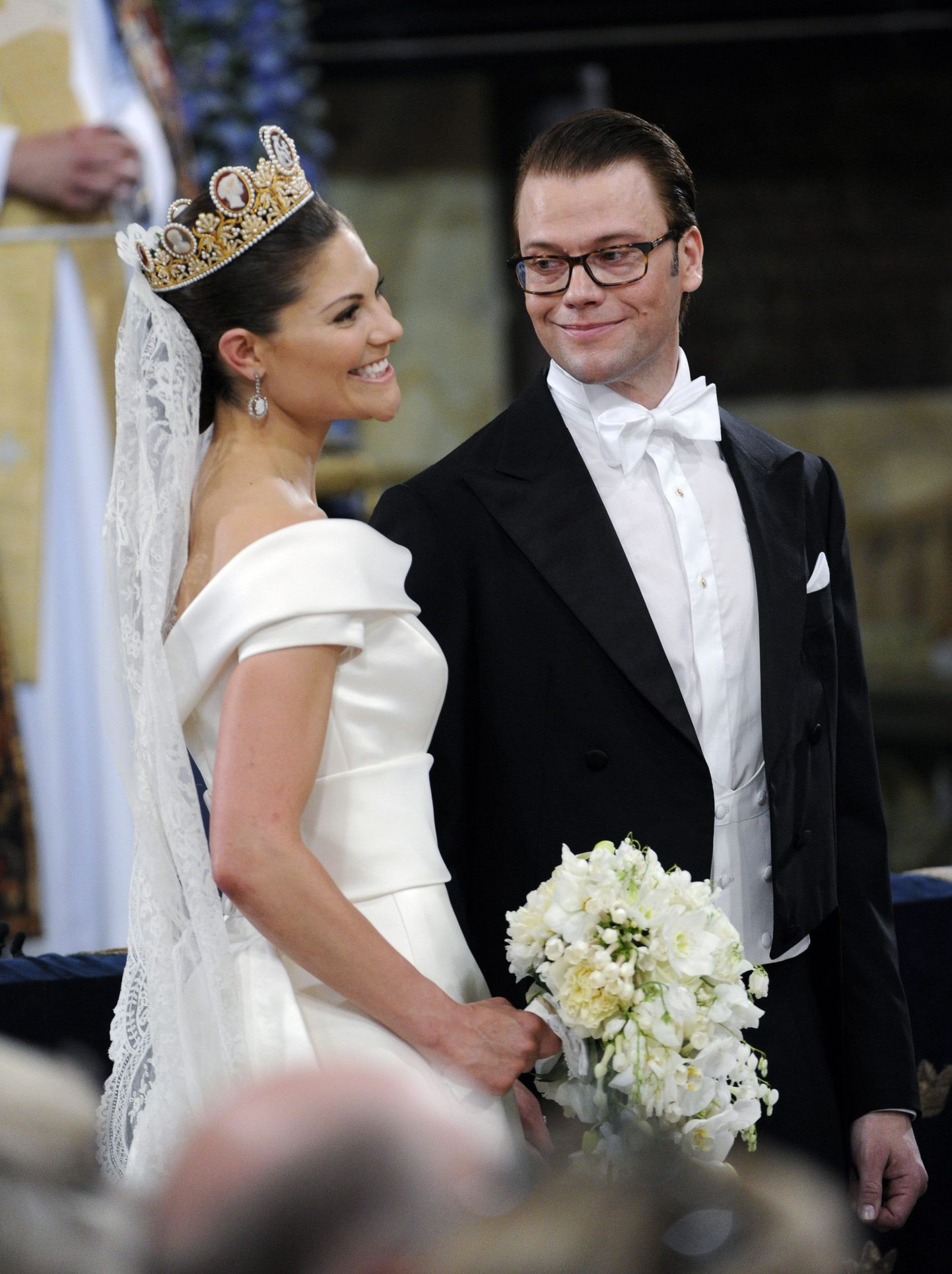 Rootsi kroonprintsess Victoria ja prints Daniel oma pulmapäeval 2010. aastal