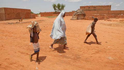 Suurbritannia kärbib arenguabi: mõnele Aafrika riigile väheneb toetus kuni 90 protsenti