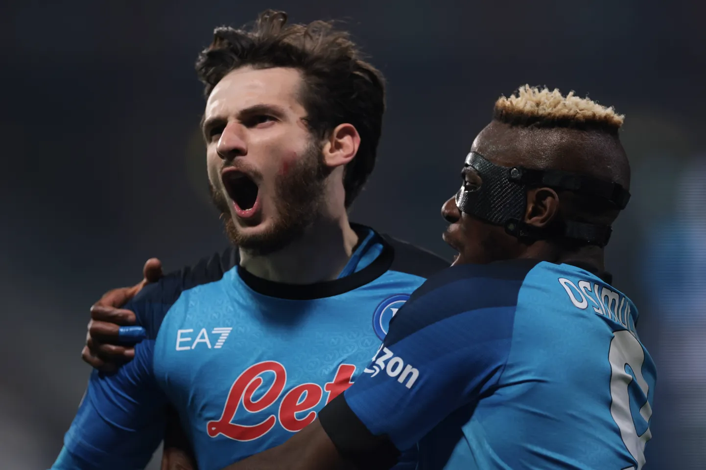 Napoli vedasid Itaalia meistriks grusiin Hvitša Kvaratshelia (vasakul) ja nigeerlane Victor Osimhen.