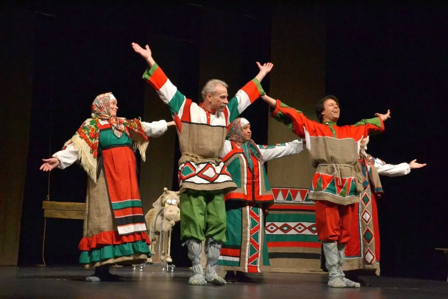 Žürii kõrgeima auhinna ehk grand prix' sai seekord Kiviõli teatritrupp OTPAD. See oli tõesti muinasjutt-vaatemäng, mis jäigi nähtuist enam meelde kui kõiges positiivselt ühtlane.