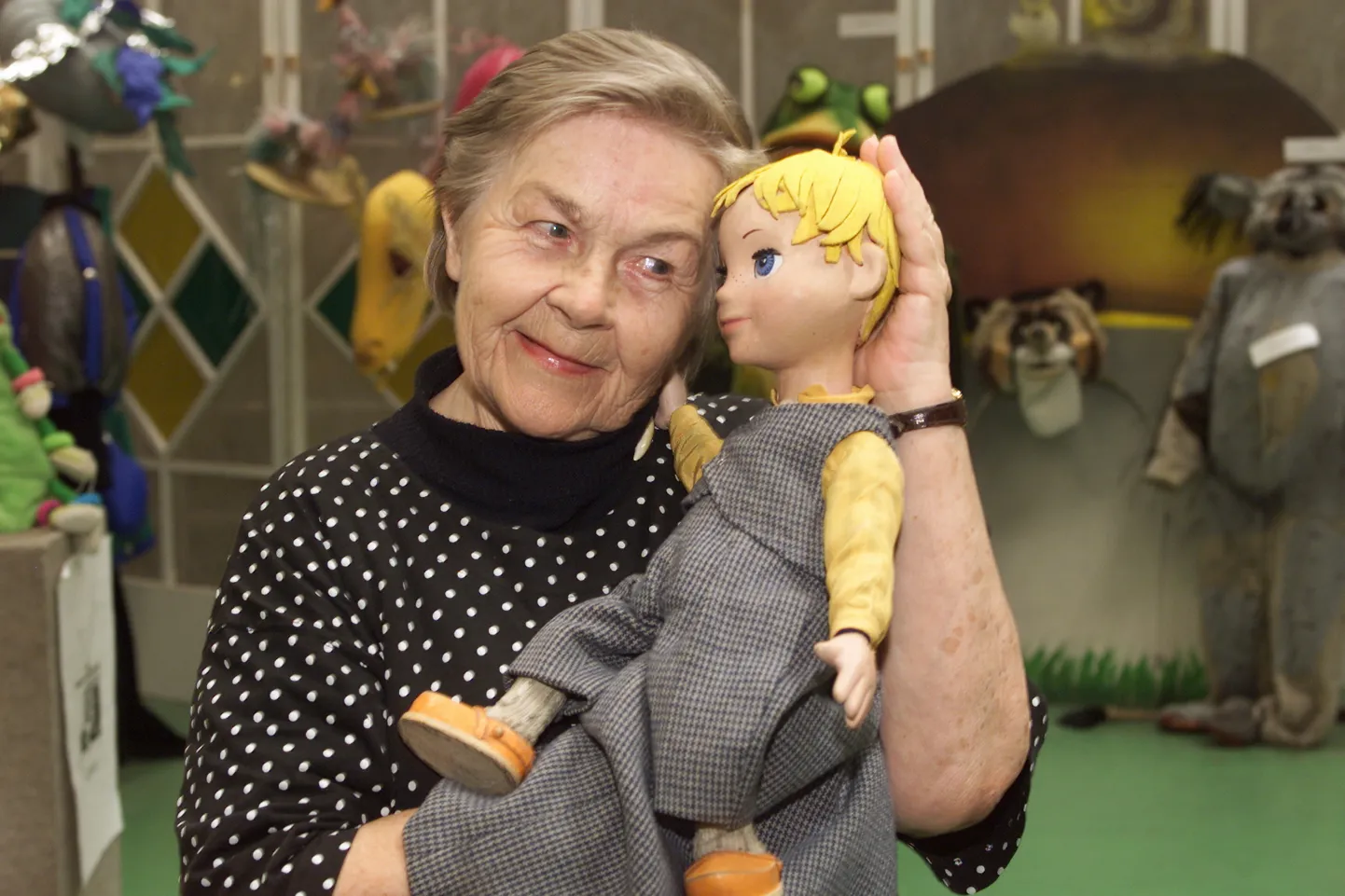 Ingrid Kivirähk ETV muuseumis taaskohtumas TELEPOISIGA 60. aastatest.