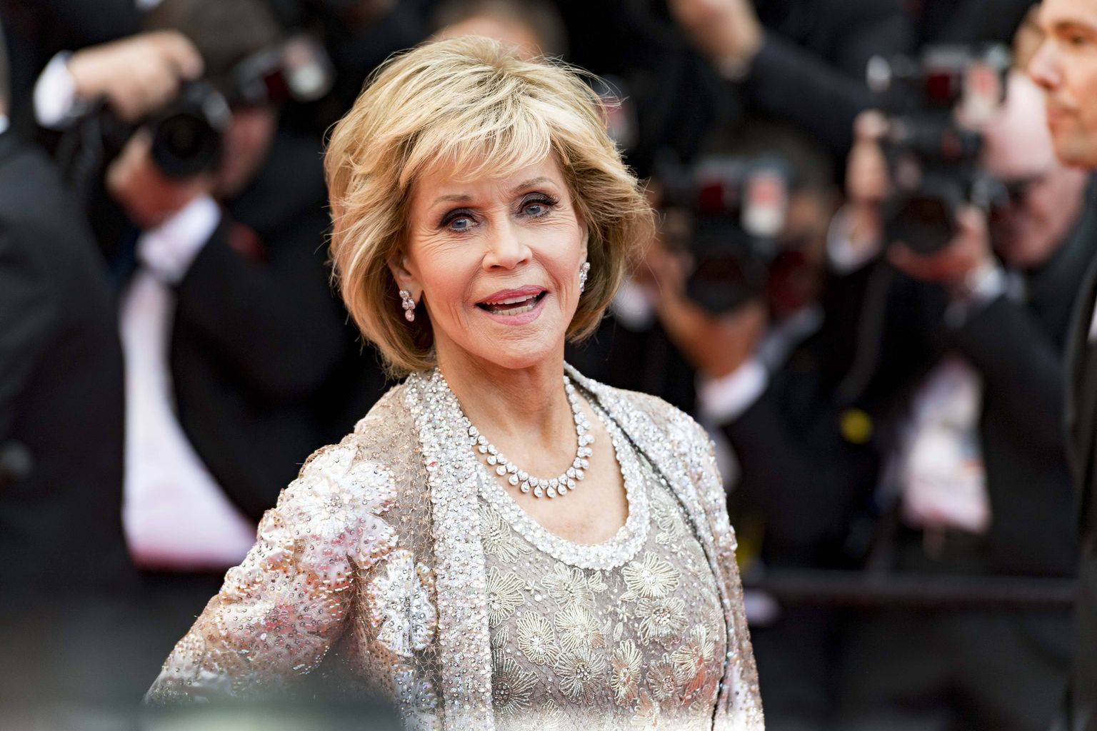 Jane Fonda hindab loomulikku ilu.
