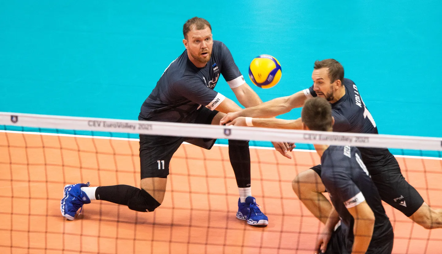 Oliver Venno palli vastu võtmas.
