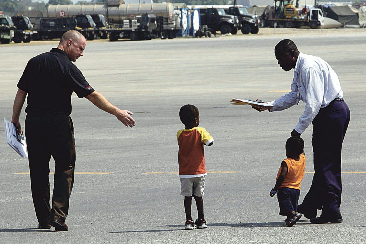 На прошлой неделе эти гаитянские дети улетели в Соединенные Штаты к своим приемным родителям.