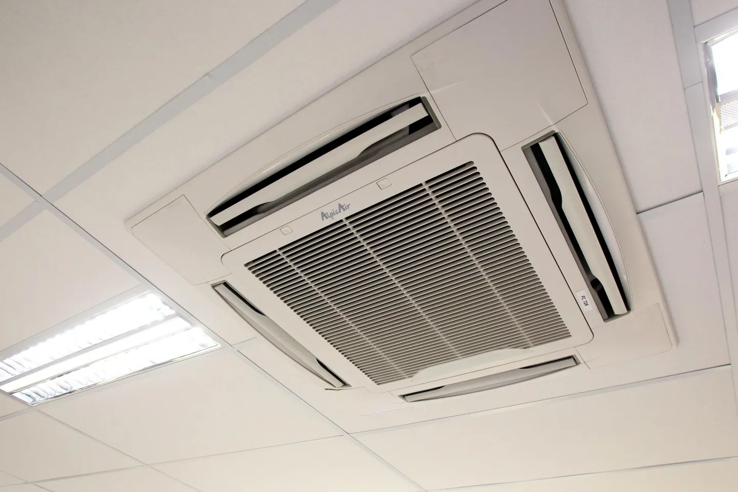 Ventilatsioon peab töötama täisvõimsusel vähemalt kaks tundi enne ja kaks tundi pärast ruumide kasutamist.