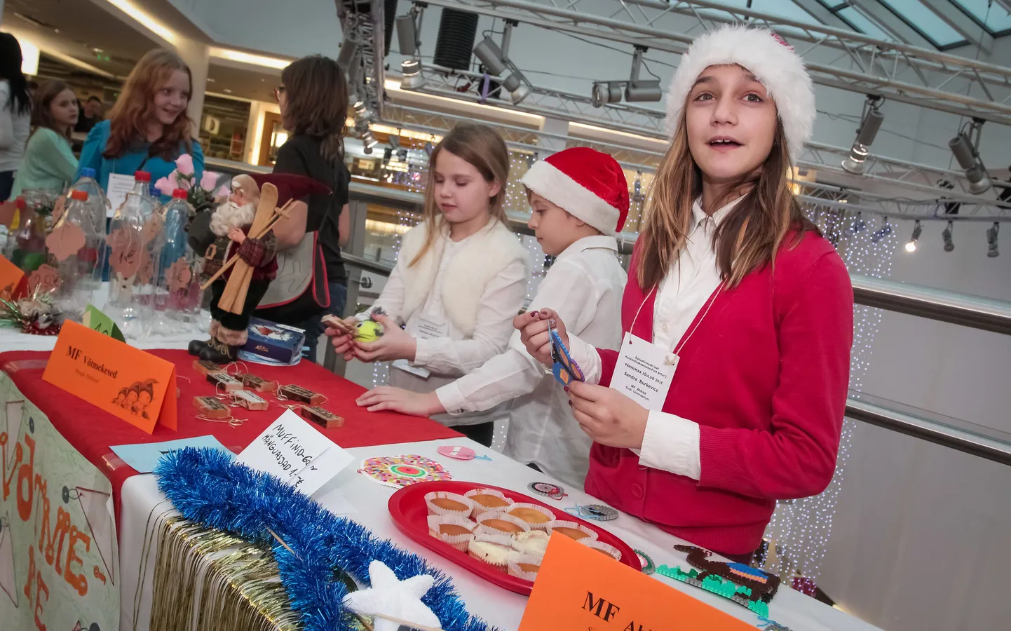 15 aastaga on õpilasfirmade Pärnumaa jõululaadal osalenud 617 õpilasfirmat 2301 õpilasega. Mullune üritus oli menukas nii pakkujate kui ka ostjate seas.
