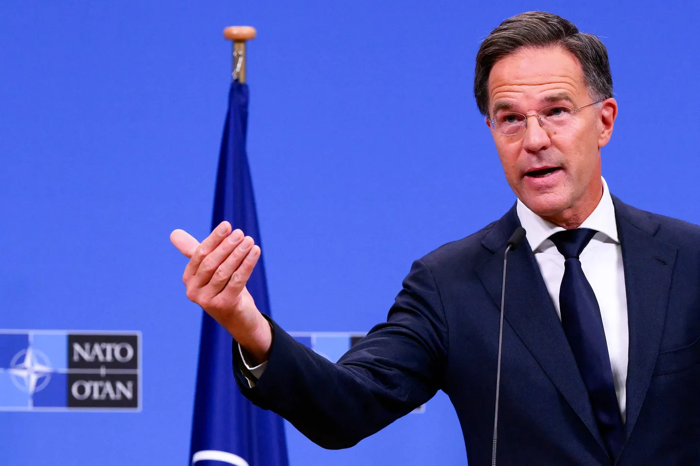 NATO uus peasekretär Mark Rutte pärast ametisse nimetamist toimunud pressikonverentsil 1. oktoobril 2024. aastal.