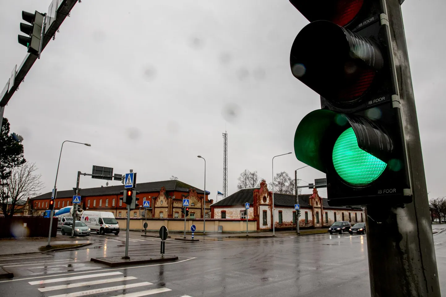 Eelmisest nädalast töötavad Pärnu Riia maantee valgusfoorid rohelise lainena.