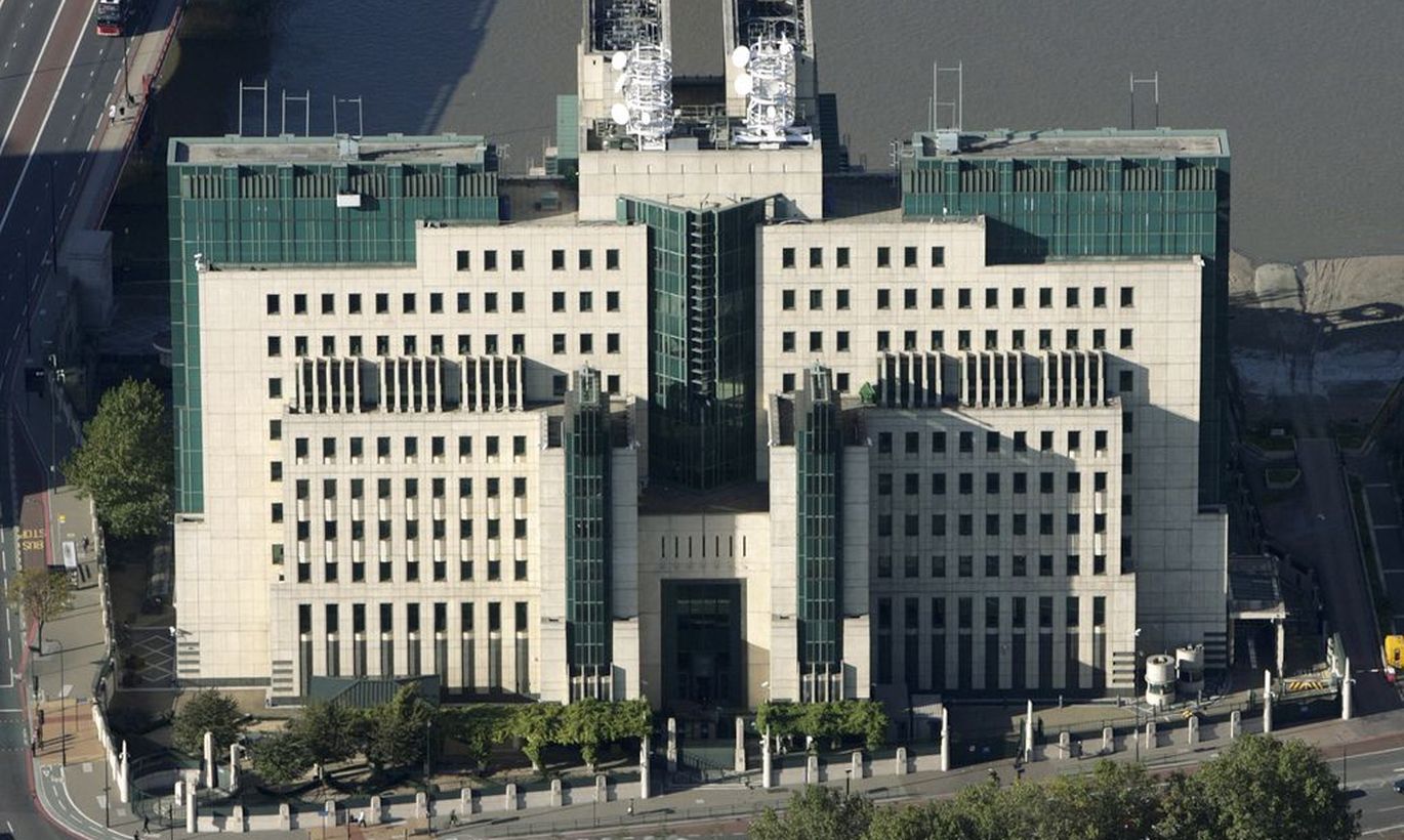 Mi 6 windows. Ми-6 разведка здание. Ми 6 Лондон. Здание британской разведки ми-6 в Лондоне. Штаб квартира mi6.