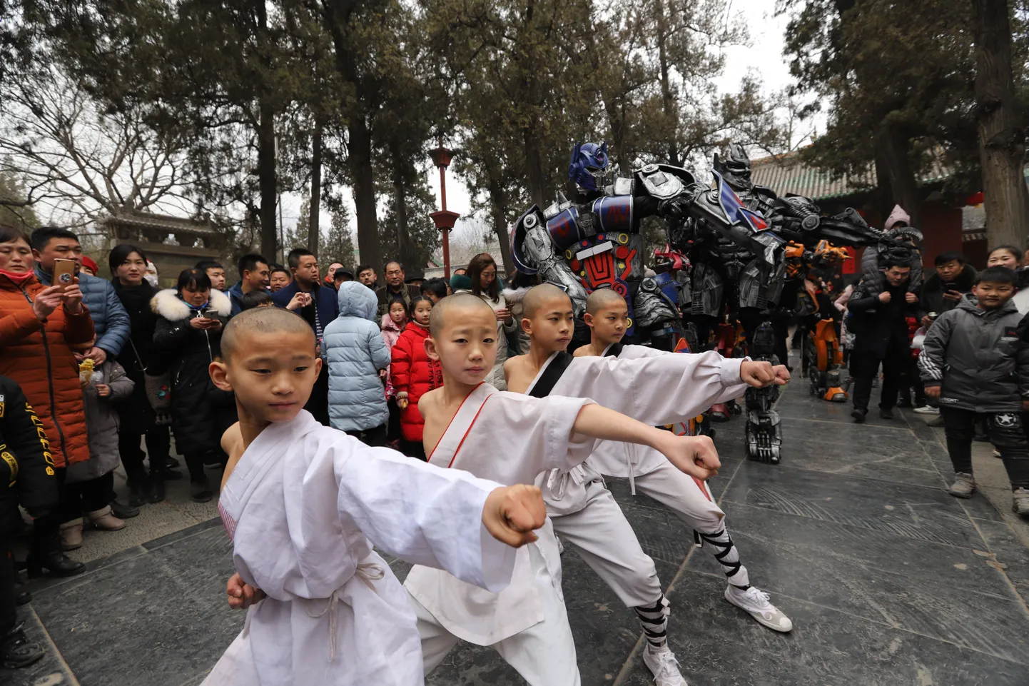 Väikesed Hiina kung-fu meistrid. Foto illustreeriv.