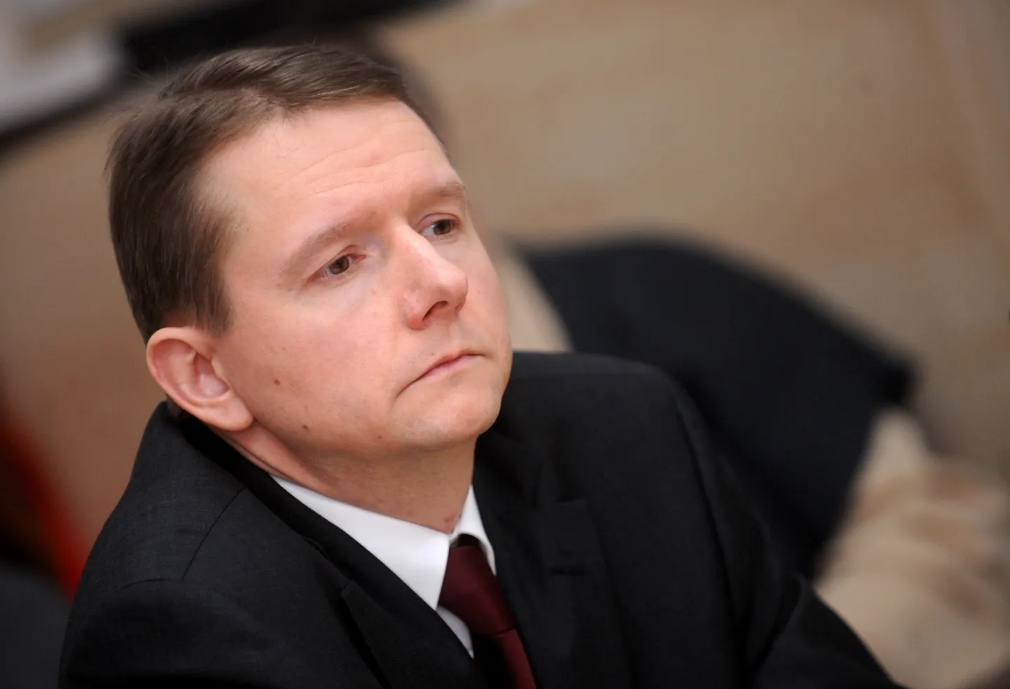 Latvijas Bankas konsultanta juridiskajos jautājumos Pēteris Putniņš piedalās Saeimas Budžeta un finanšu (nodokļu) komisijas sēdē, kurā lemj par komisijas atbalstu viņa kandidatūrai Finanšu un kapitāla tirgus komisijas priekšsēdētāja vietnieka amatā.
