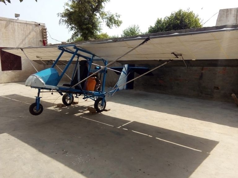 Muhammad Fayyazi ehitatud ühekohaline lennuk