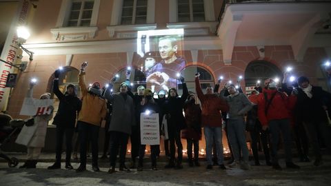 Картина дня: Эстонии грозит чрезвычайное положение, трагедия в Нарве и акции в поддержку Навального