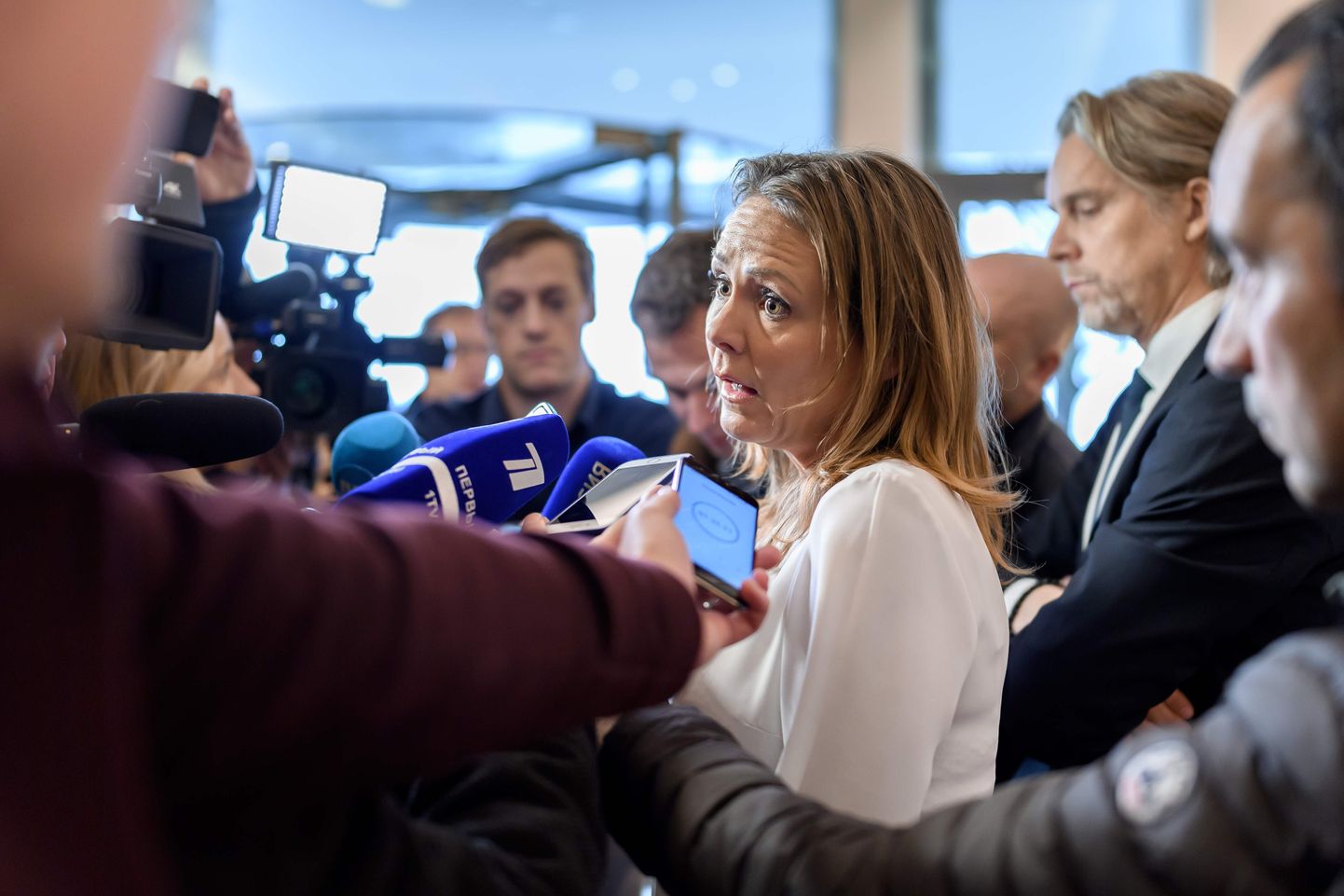 WADA asepresident Linda Hofstad Helleland vastab ajakirjanike küsimmustele.