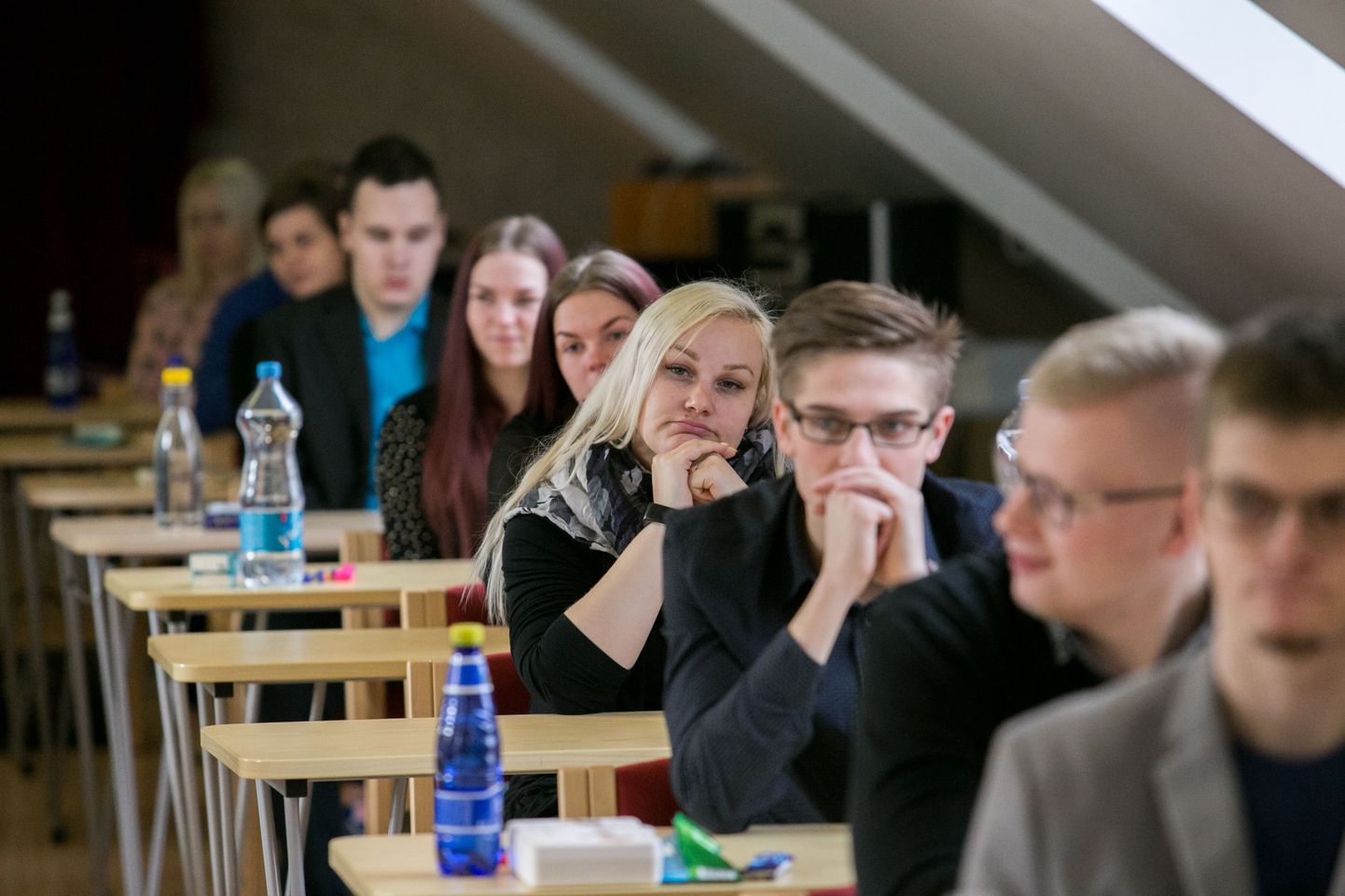 Eesti keele eksam Järva-Jaani gümnaasiumis koos Koeru ja Aravete keskkoolide õpilastega.